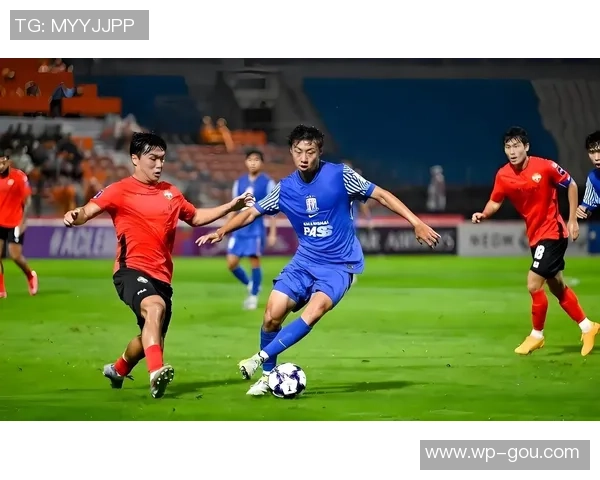 申花本乡中卫最佳伙伴将在11月26日提早转会归队!直接被鲁能打包买走,引发热议